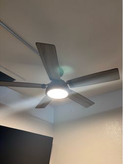 Ceiling fan with remote control