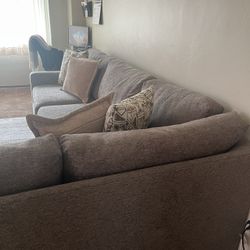 2 Piece Sectional Couch 
