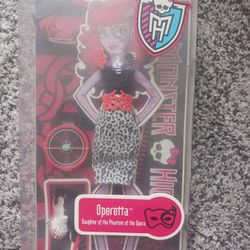 Monster High Operetta Clothes 