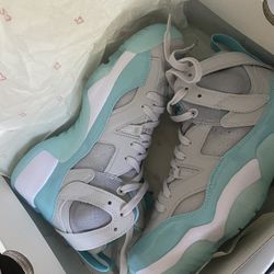 Jumpman Two Trey - Women’s 7.5