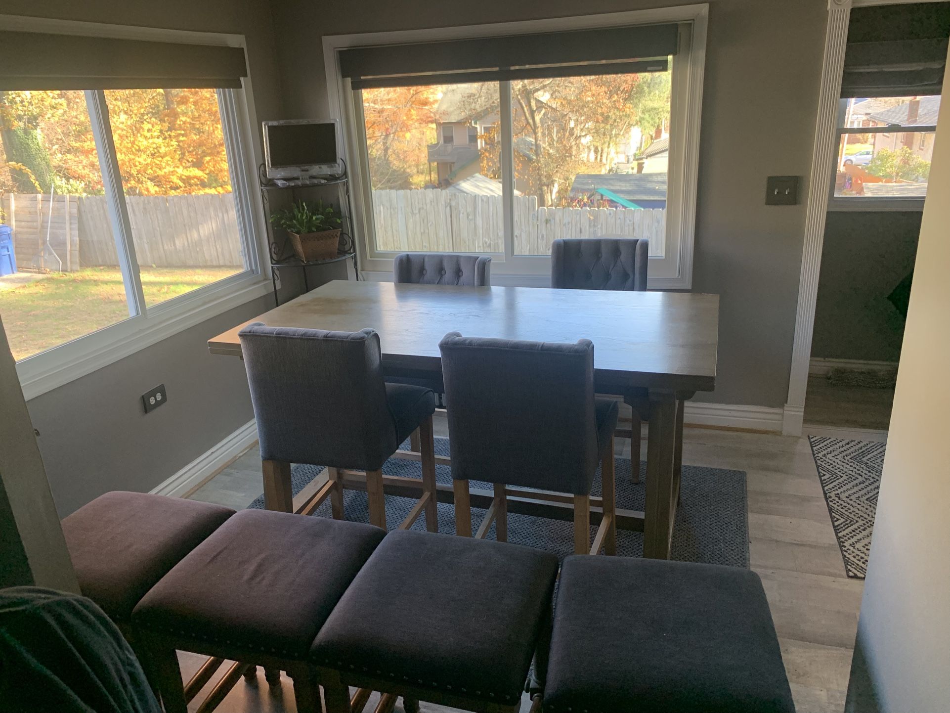 Dinette With Chairs And Stools