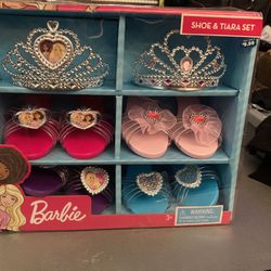 Barbie Shoe And Tiara Set