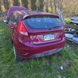 2011 Ford Fiesta SE PART OUT