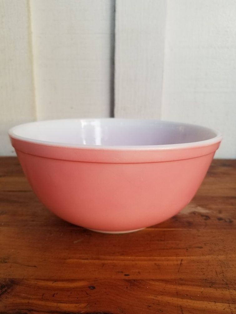 Pyrex Pink Mixing Bowl 💗