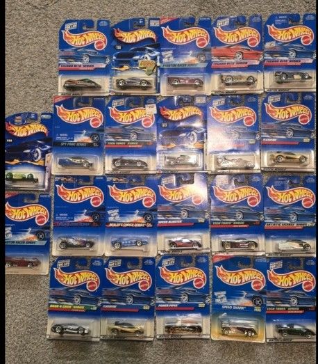 115 Hot Wheels In Casing