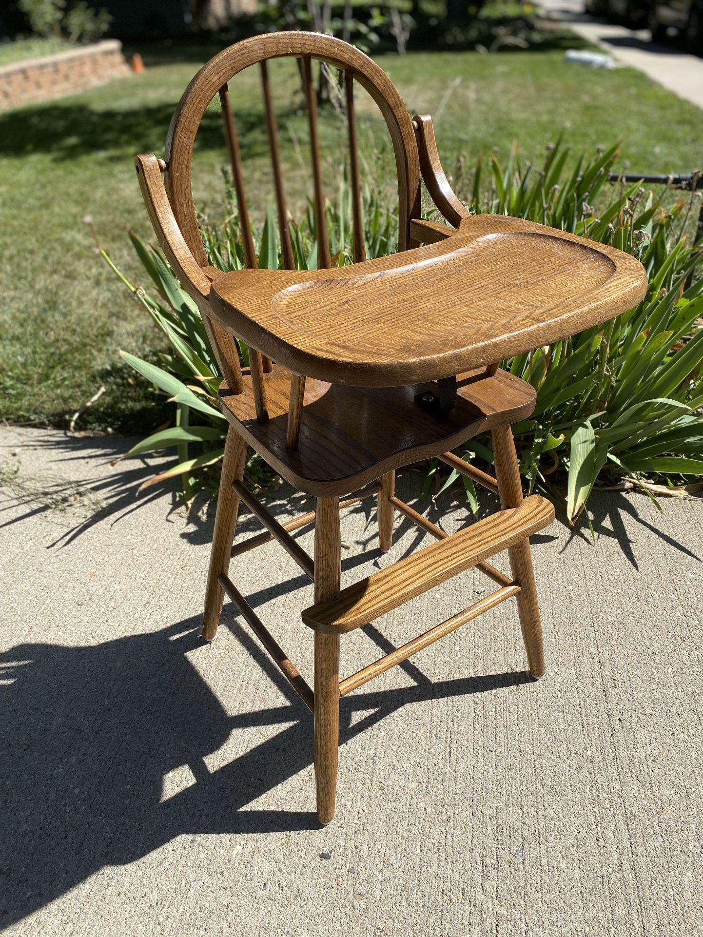 Amish Spindle Back Solid Oak Windsor Baby High Chair