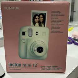 Fujifilm Instax mini 12