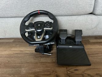Great condition Ps5 steering wheel set with pedals