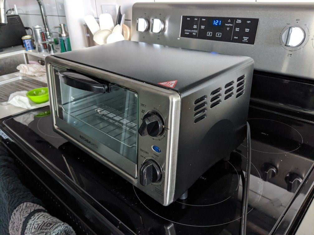 Kitchen Smith Toaster Oven for Sale in Seattle, WA OfferUp
