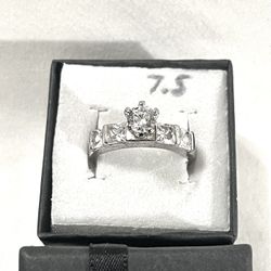 Brand New Cubic Zirconia C Diamonds Set In A Sterling Silver Wedding Ring. Size 7.5 