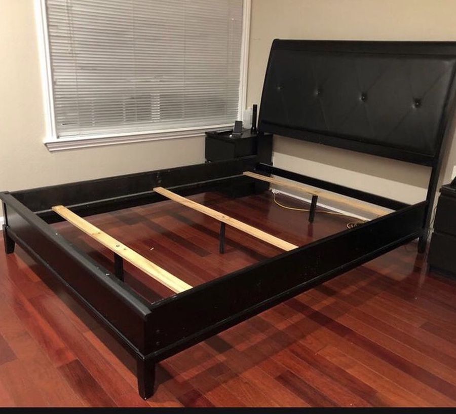 Queen Bed Whit Box Spring