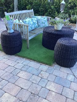Black rattan table set
