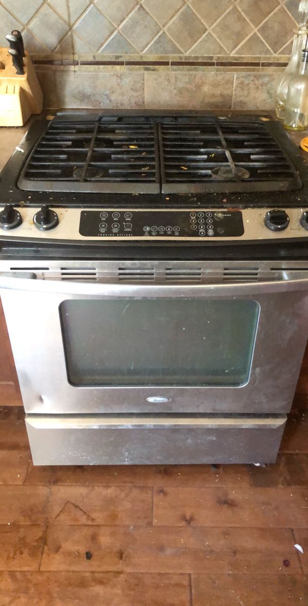 Whirlpool gas stove. for Sale in Graham, WA OfferUp