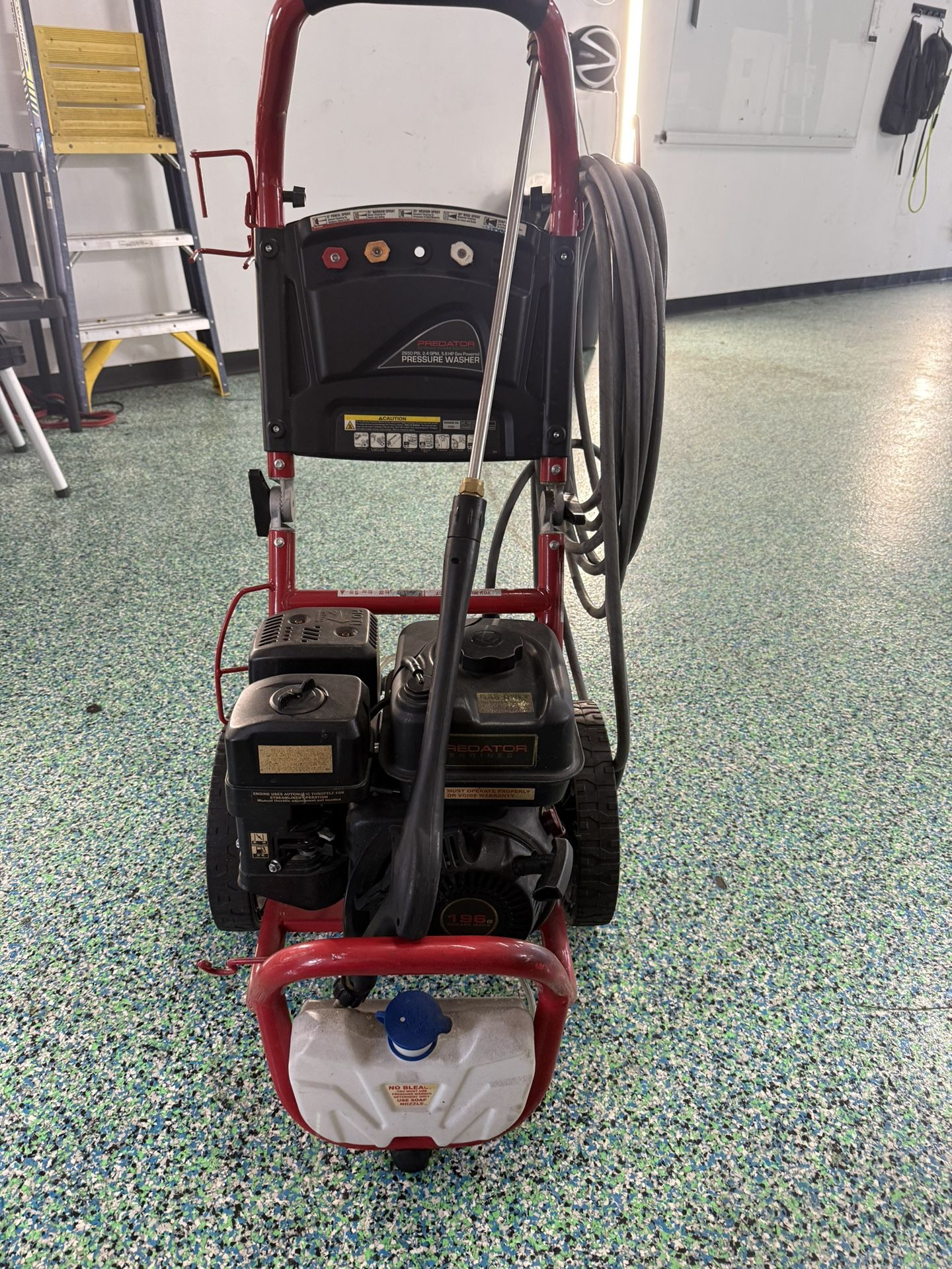 Predator 2650 Psi 2.4 Gpm 5.6 Hp Gas Powered Pressure Washer