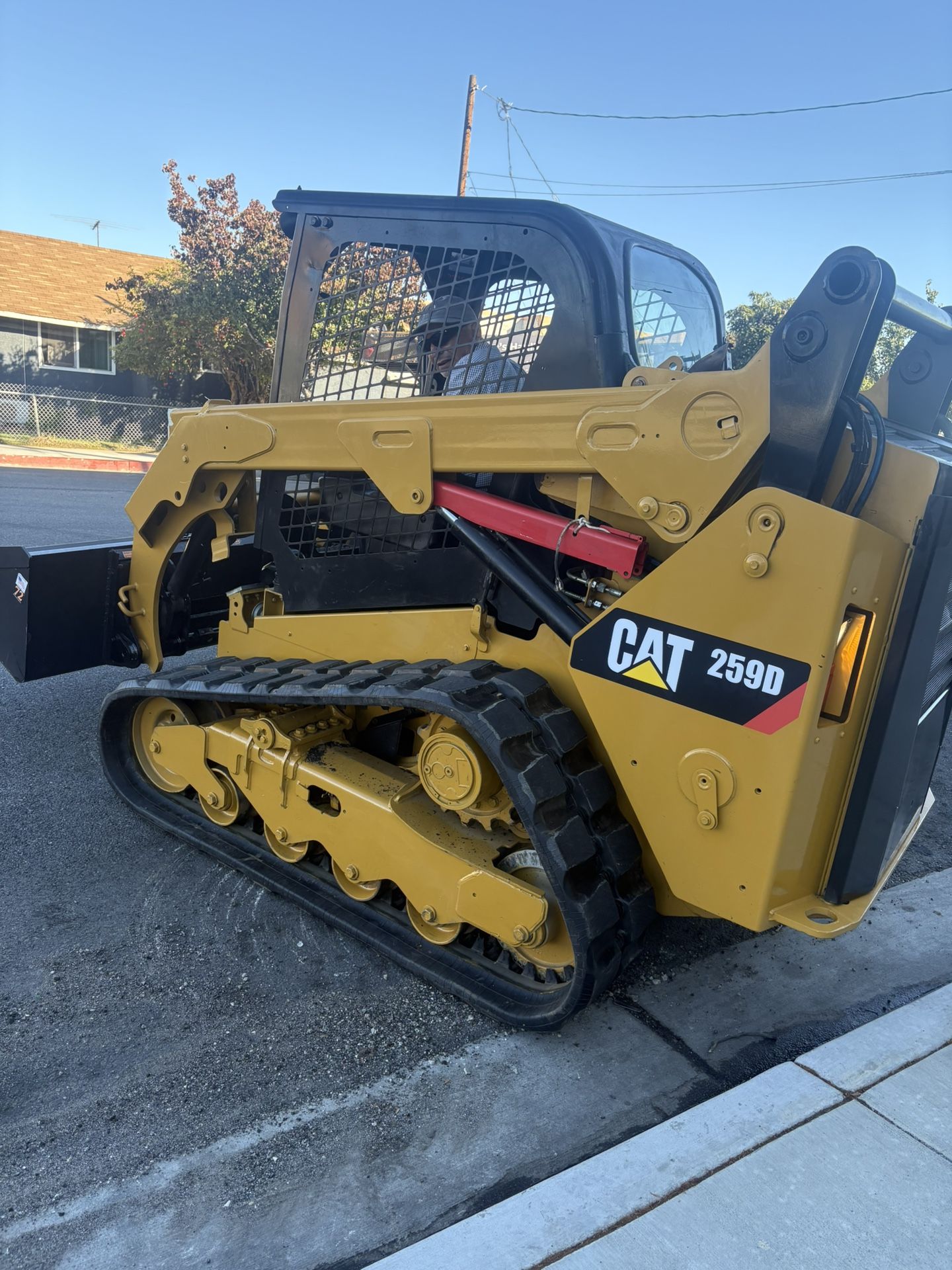 2018 CATERPILLAR