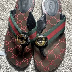 Women’s Gucci Slippers