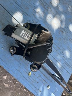 2002-2006 Mini Cooper Wiper Motor and Blade