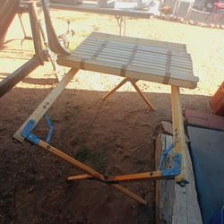 portable folding table 