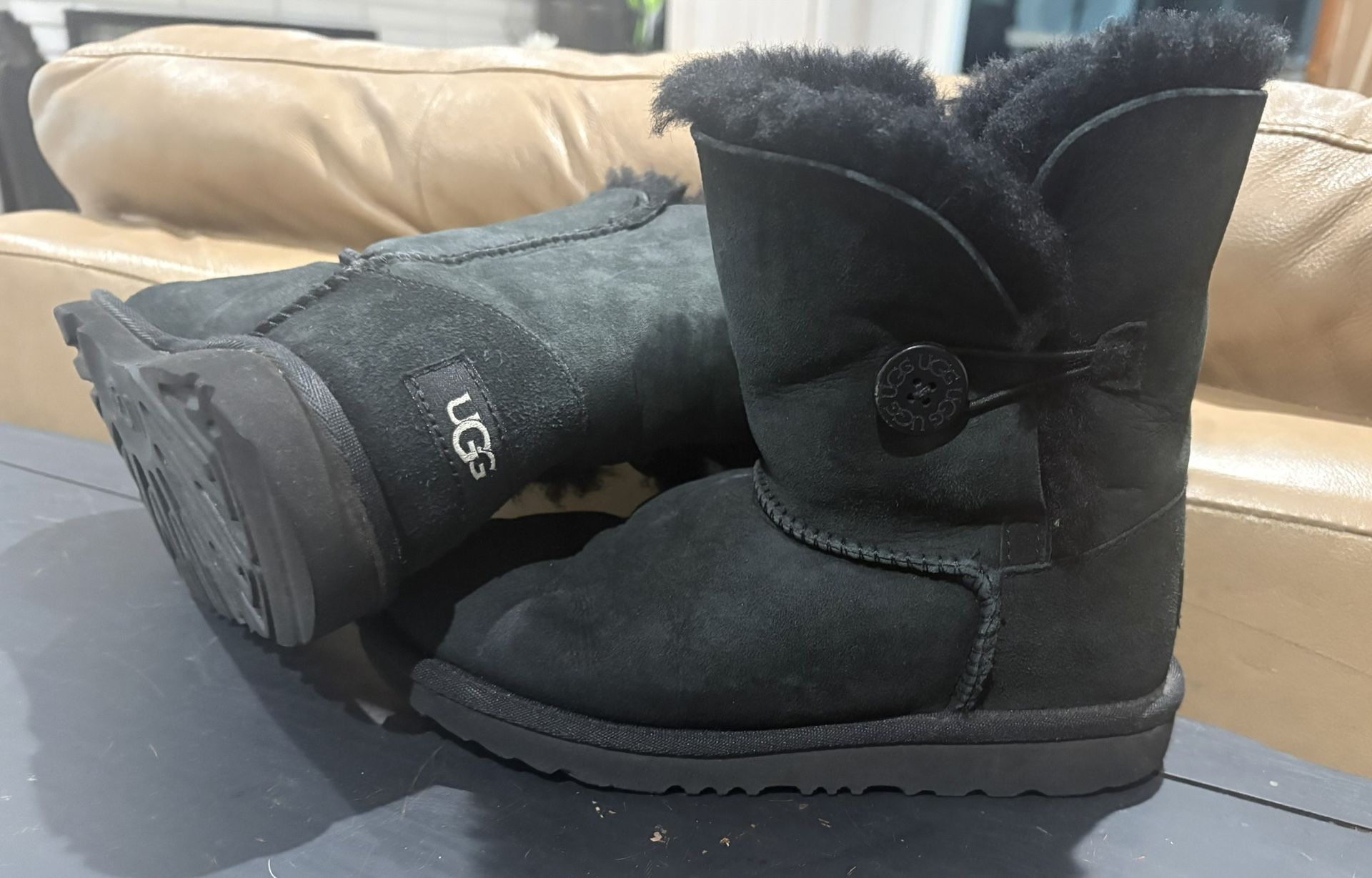 UGG Black Bailey Button Boots Sz3