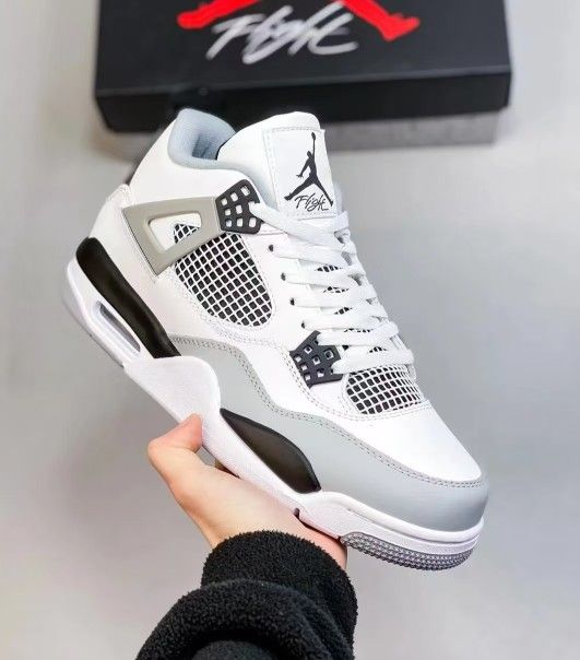 🎉 A Classic Comes to Life!Jordan Air Jordan 4 Retro “Military Black” rocks 🎉