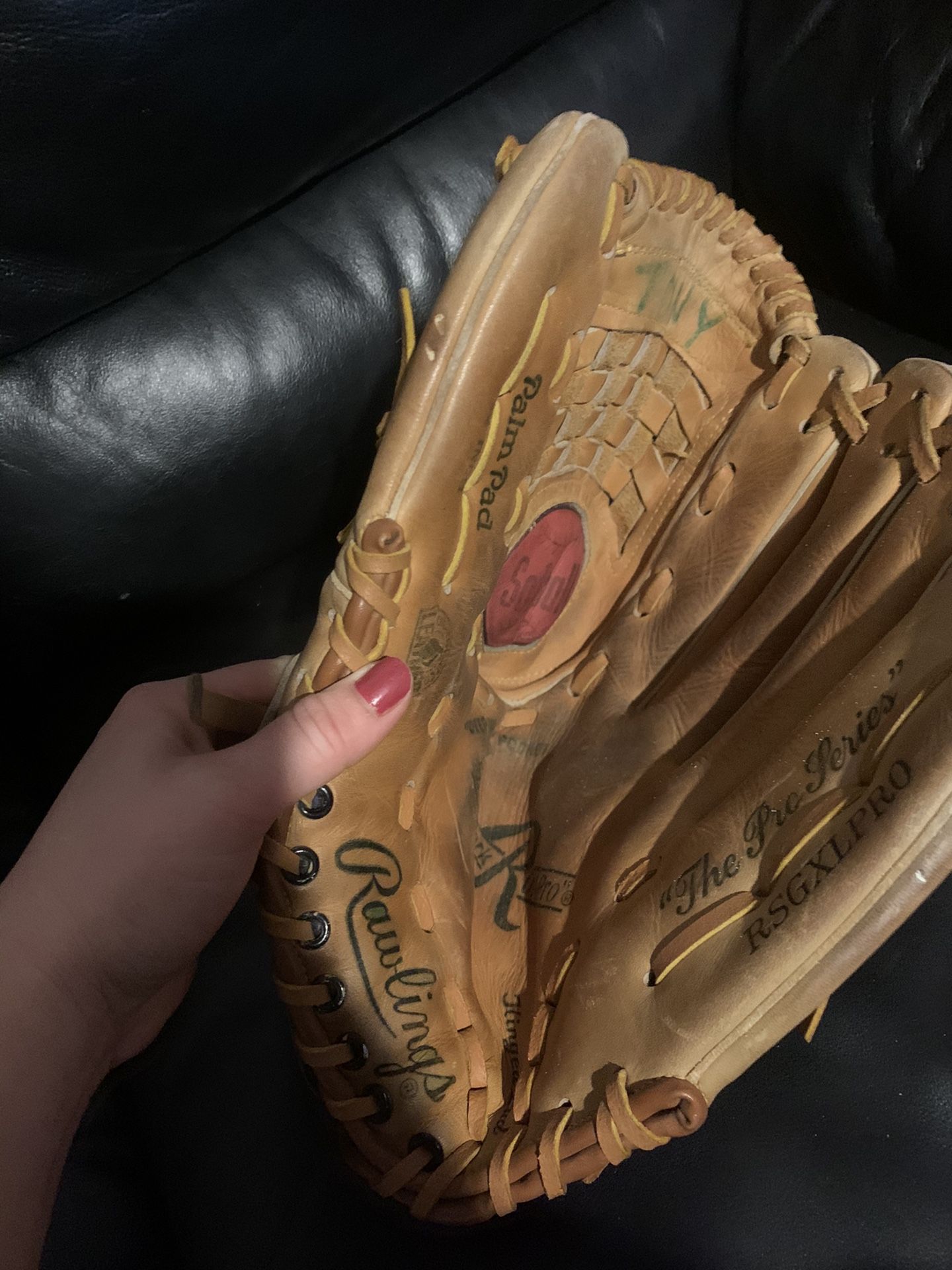 Leather Baseball Glove