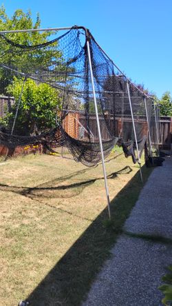 Softball or hard ball netting cage