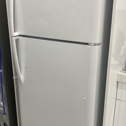 Refrigerator For Sale