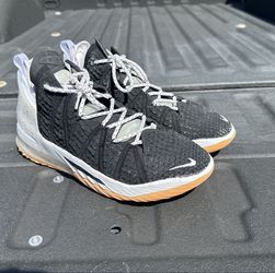 Nike LeBron 18 Black and White Size US Men’s 12