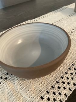 BRAND NEW Pottery bowls