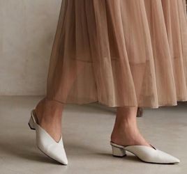 Vintage Suixingshoes Cream open Mule heels size 39 US 8.5