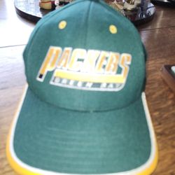 Green Bay Packers Authentic NFL Football Cap Adjustable