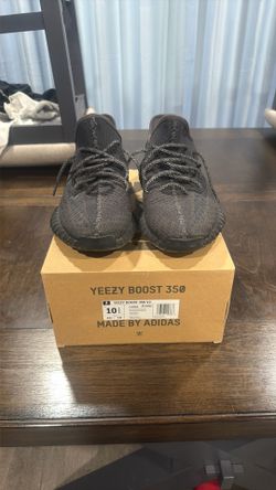 Yeezys Men’s 10.5