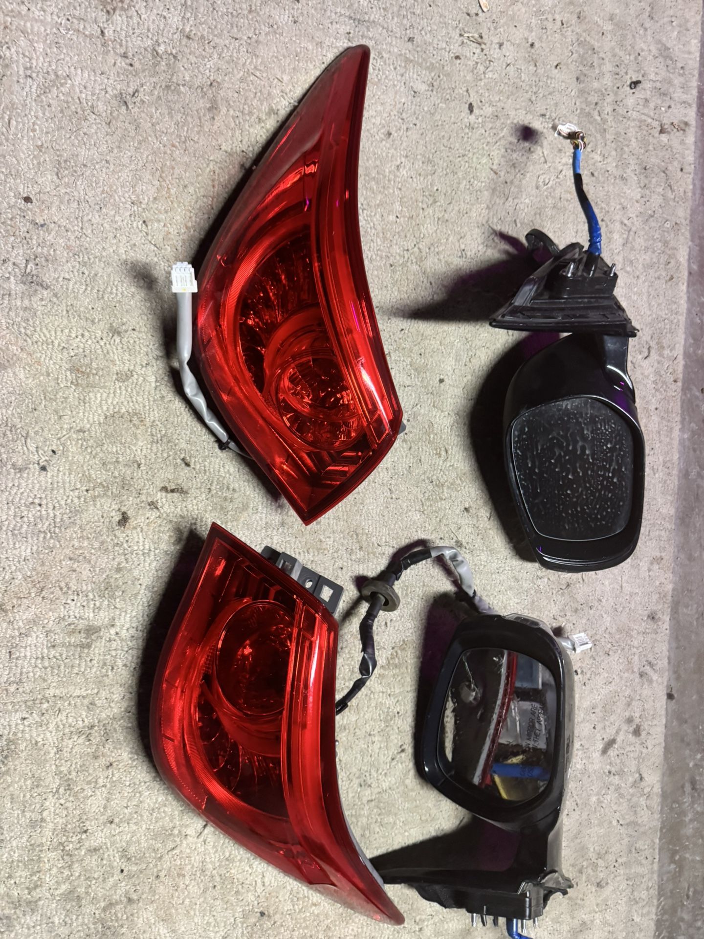 Infinite Q50 Part Pieces Back Lights Side Lights