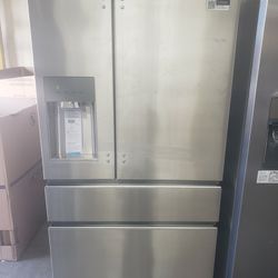 Brand New Four-door Frigidaire Refrigerator Counter Dip