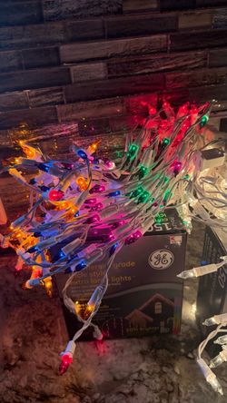 New GE Commercial Grade Multicolor Icicle String Lights $10 per box both $15 firm price