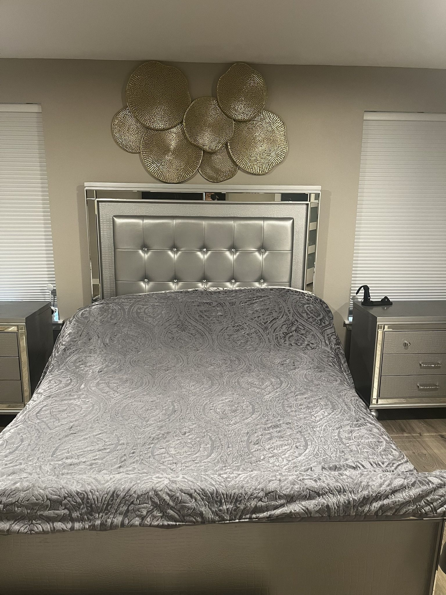 Queen Bed, With Two Nightstands