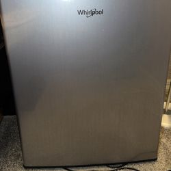 Whirlpool mini fridge