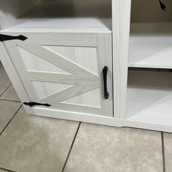 Barn Style Stand With Samsung Tv