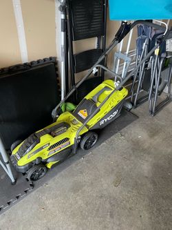 Electric lawnmower