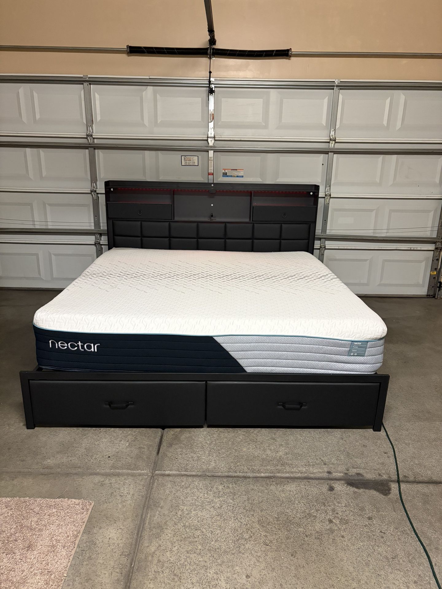 King Size Bed With Mattress