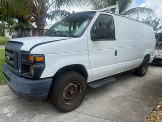 2013 Ford E-150