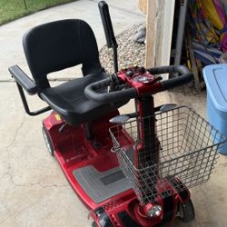 Mobility Scooter *READ DESCRIPTION*
