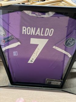 CRISTIANO AUTOGRAPHED