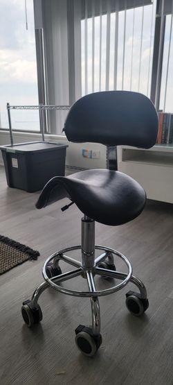 Black artist chair