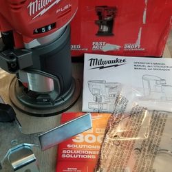 Milwaukee m18 compact router (tool only)