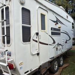 Fifth Wheel 950$ OBO