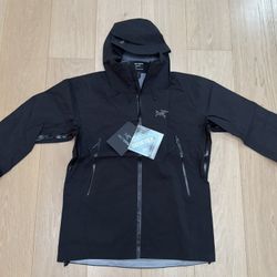 Arc’teryx Beta SL Black and Grey