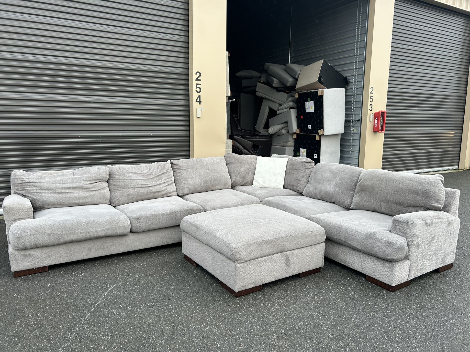 Sectional Couch 