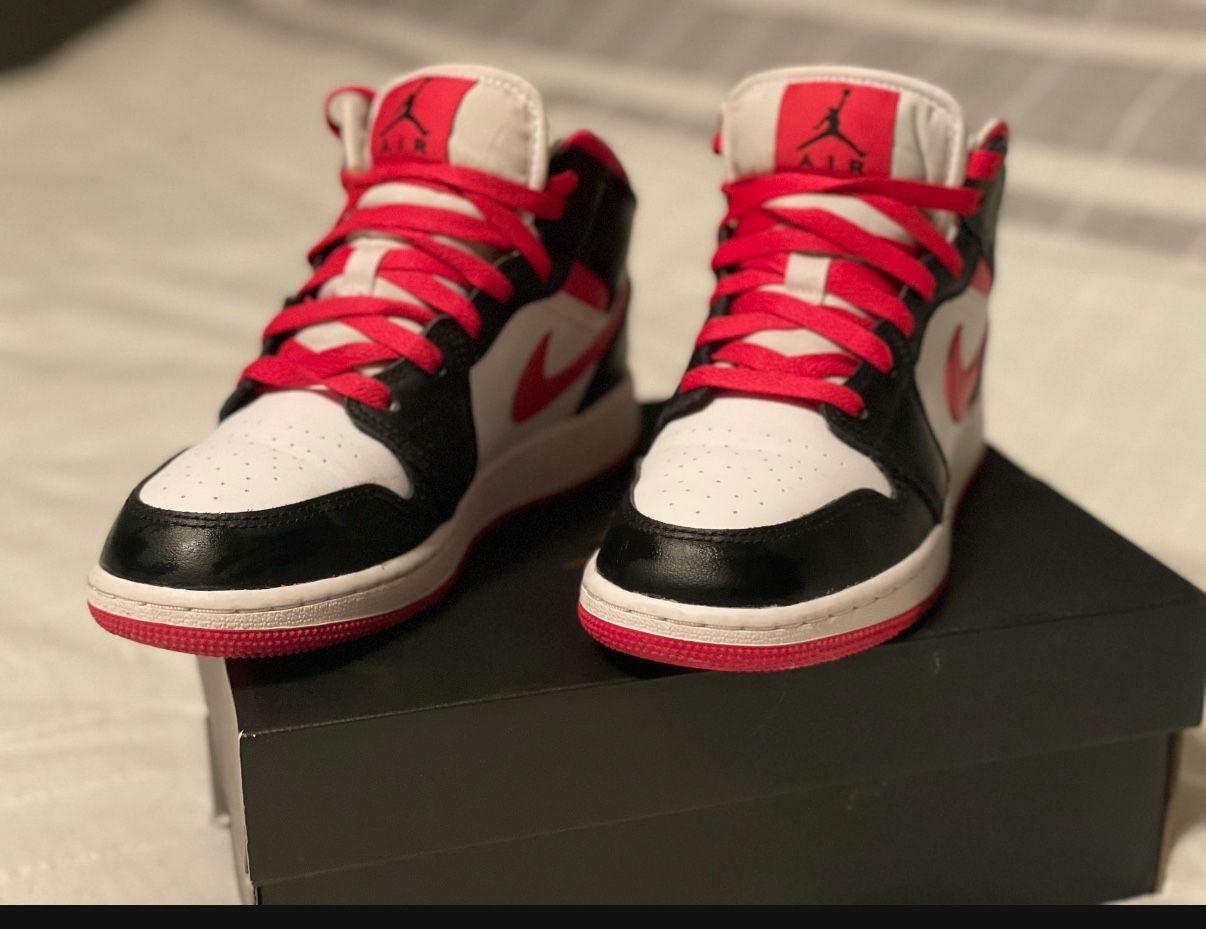 Air Jordan 1 Mid