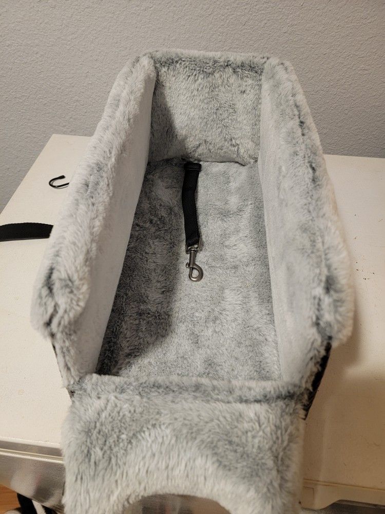 Pet Car Seat For Console - Never Used